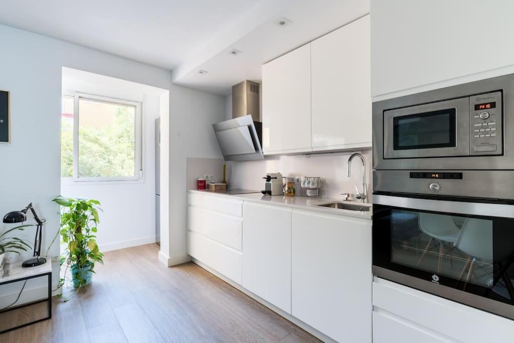 Apartamento Moderno En Triana 2 Dormitorios Y Aire Acondicionado Siviglia Esterno foto