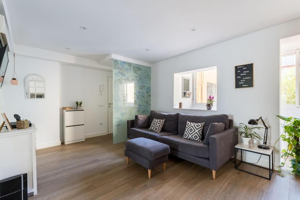 Apartamento Moderno En Triana 2 Dormitorios Y Aire Acondicionado Siviglia Esterno foto
