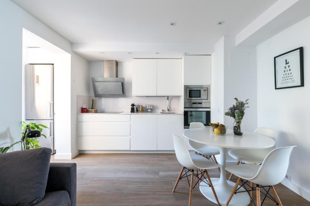Apartamento Moderno En Triana 2 Dormitorios Y Aire Acondicionado Siviglia Esterno foto